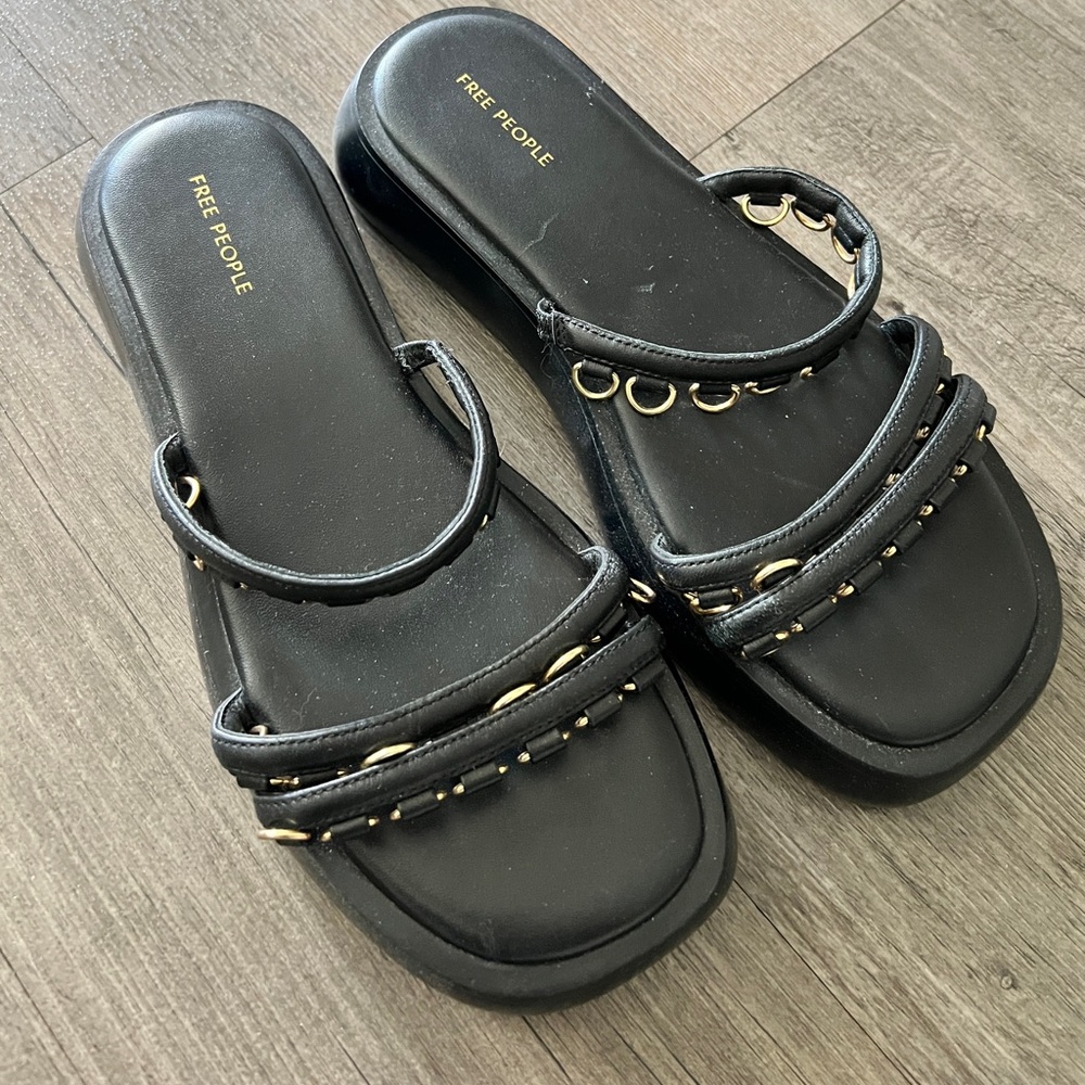 Free People Black Platform Sandals Gold Accessories Size 9 NWOT